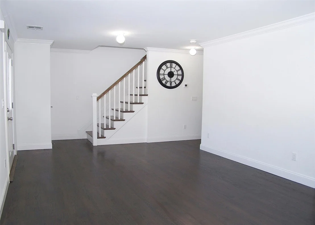 Photo of 22 Maple Ave