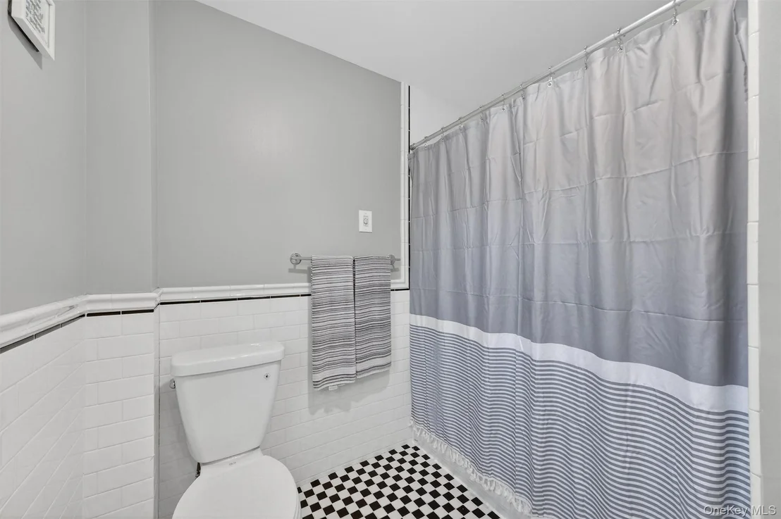 Photo of 19 Forest Avenue