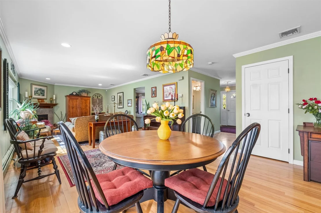 Photo of 462 Cornwall Hill Road