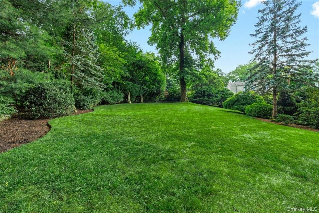 Photo of 35 Pinehurst Drive