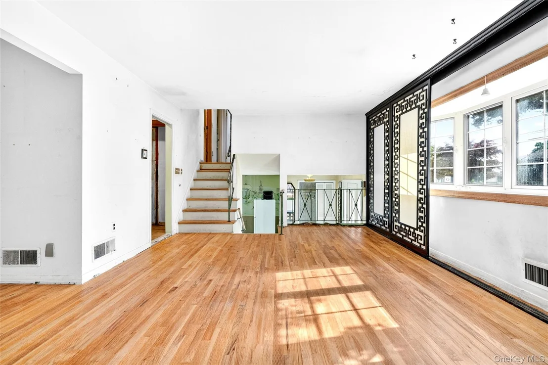 Photo of 2 Forest Knoll Drive
