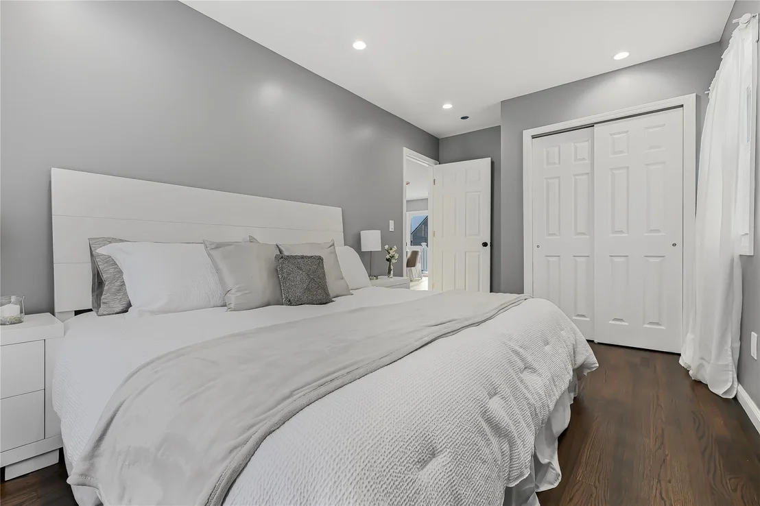 Photo of 223 Pershing Parkway
