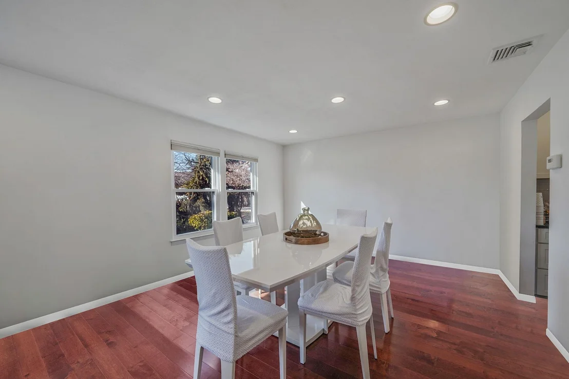 Photo of 26 Oak Meadow Road