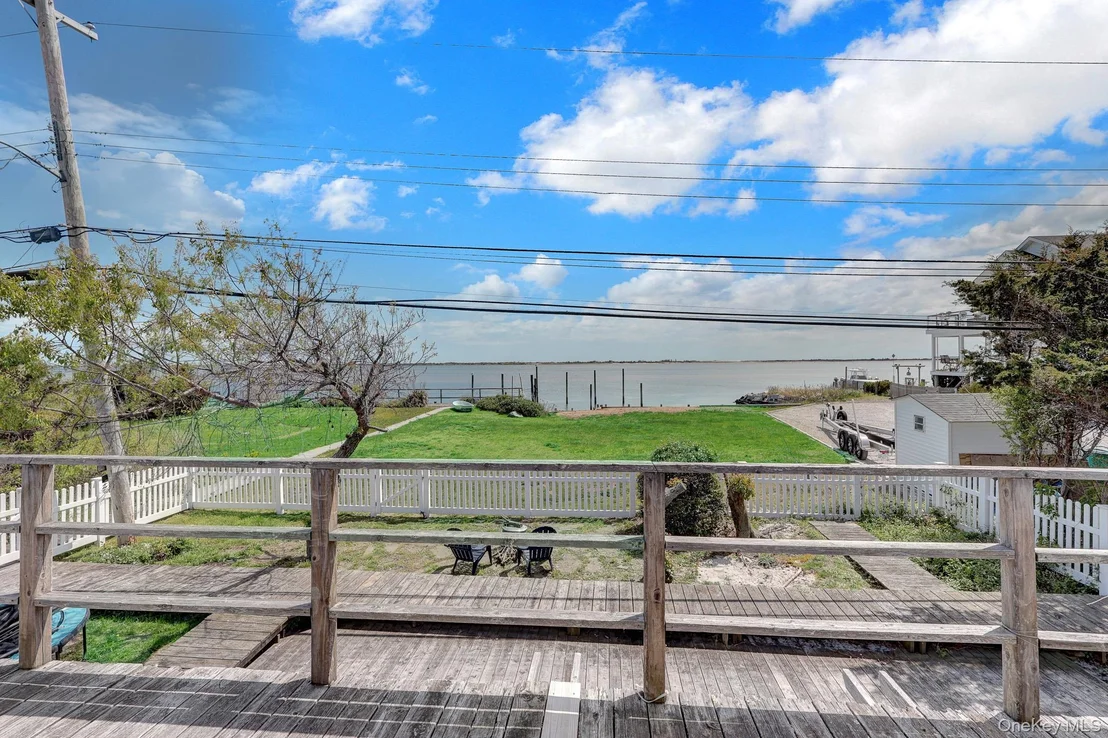 Photo of 6 Oak Beach Road