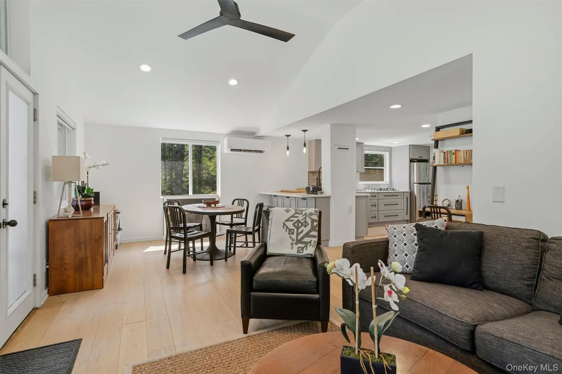 Photo of 165 Dexheimer Road