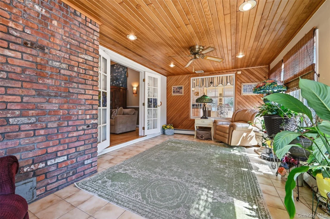 Photo of 8 Penn Drive