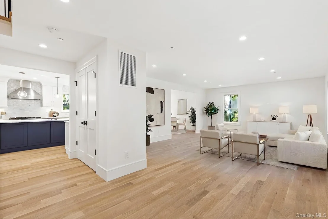 Photo of 19 Highland Park Place