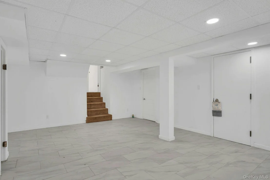 Photo of 44 Delaware Avenue
