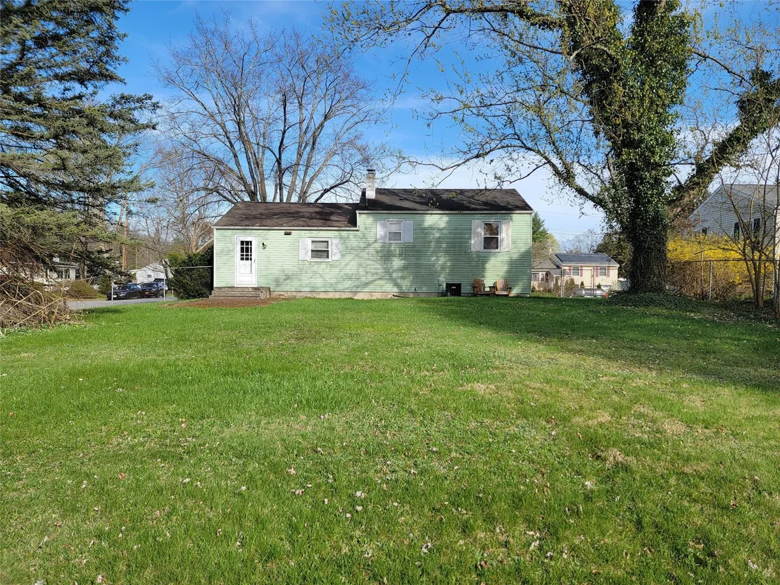 Photo of 1 Jefferson Road