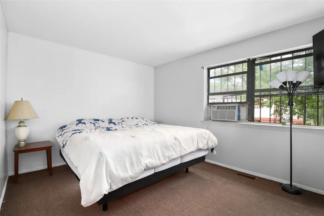 Photo of 793 Jackson Avenue