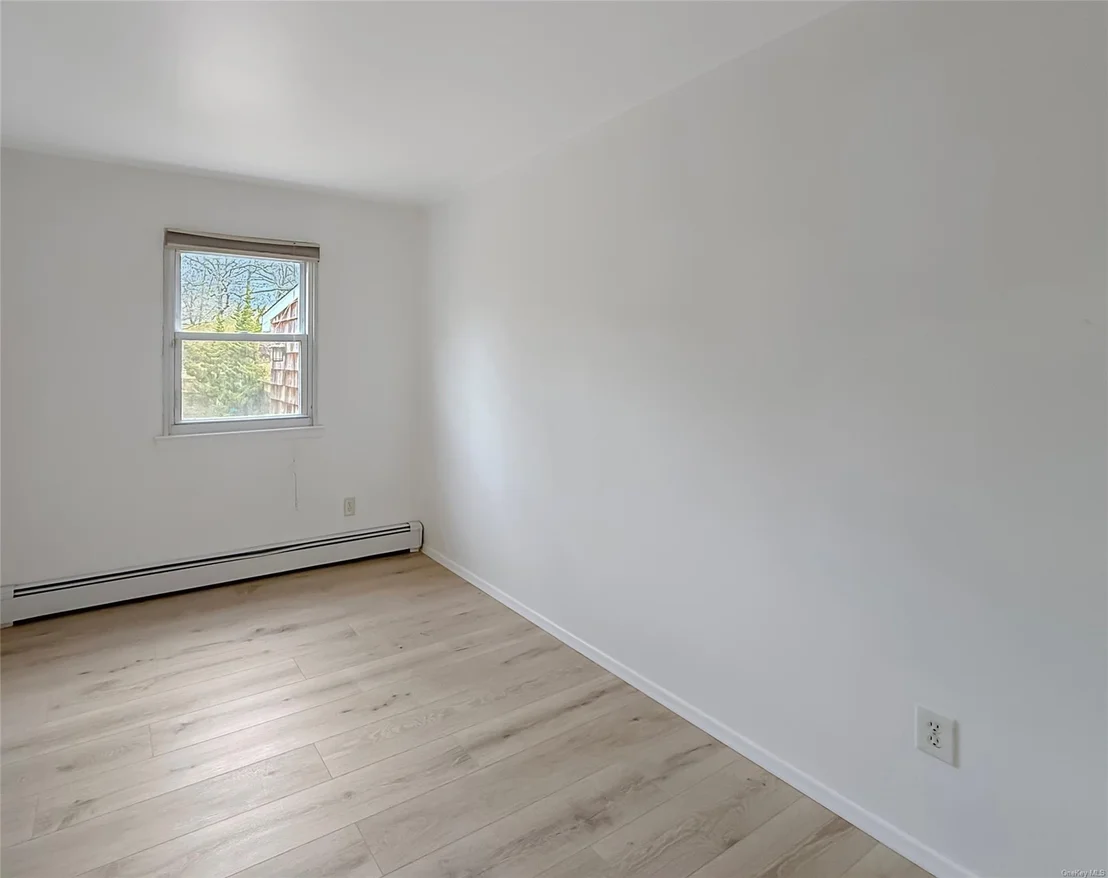 Photo of 16 Peconic Road