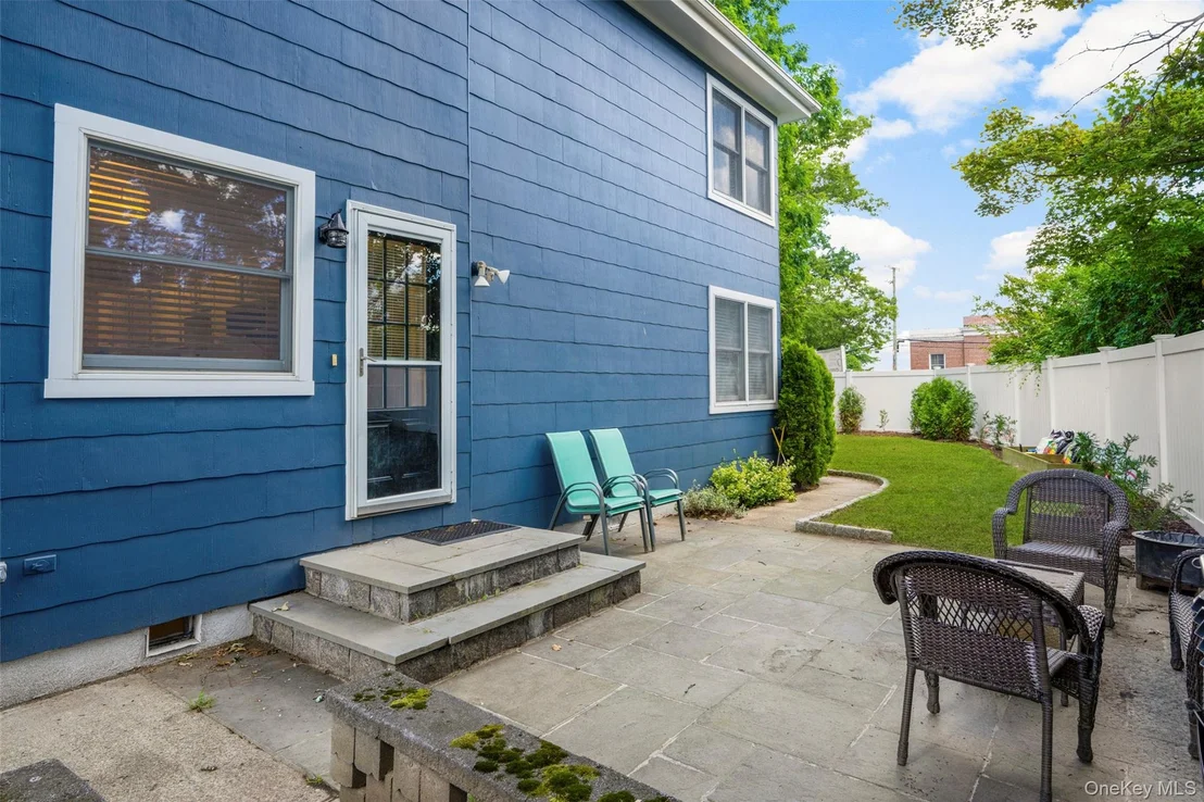 Photo of 315 Maple Avenue
