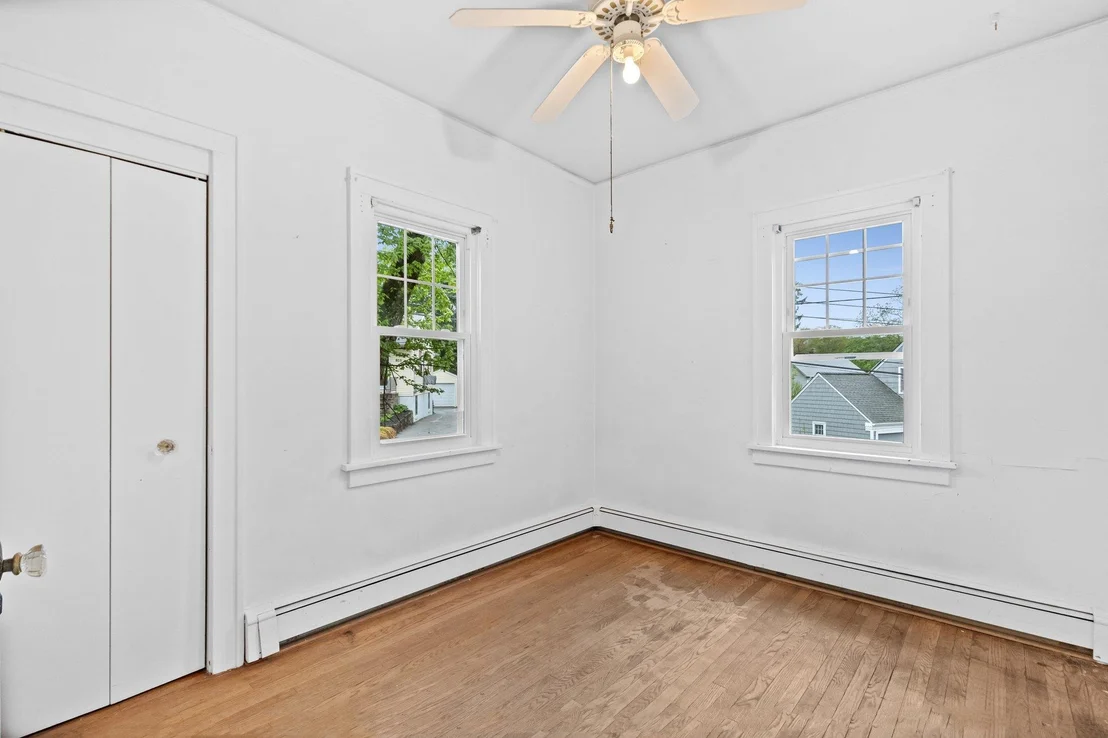 Photo of 803 Oakwood Drive