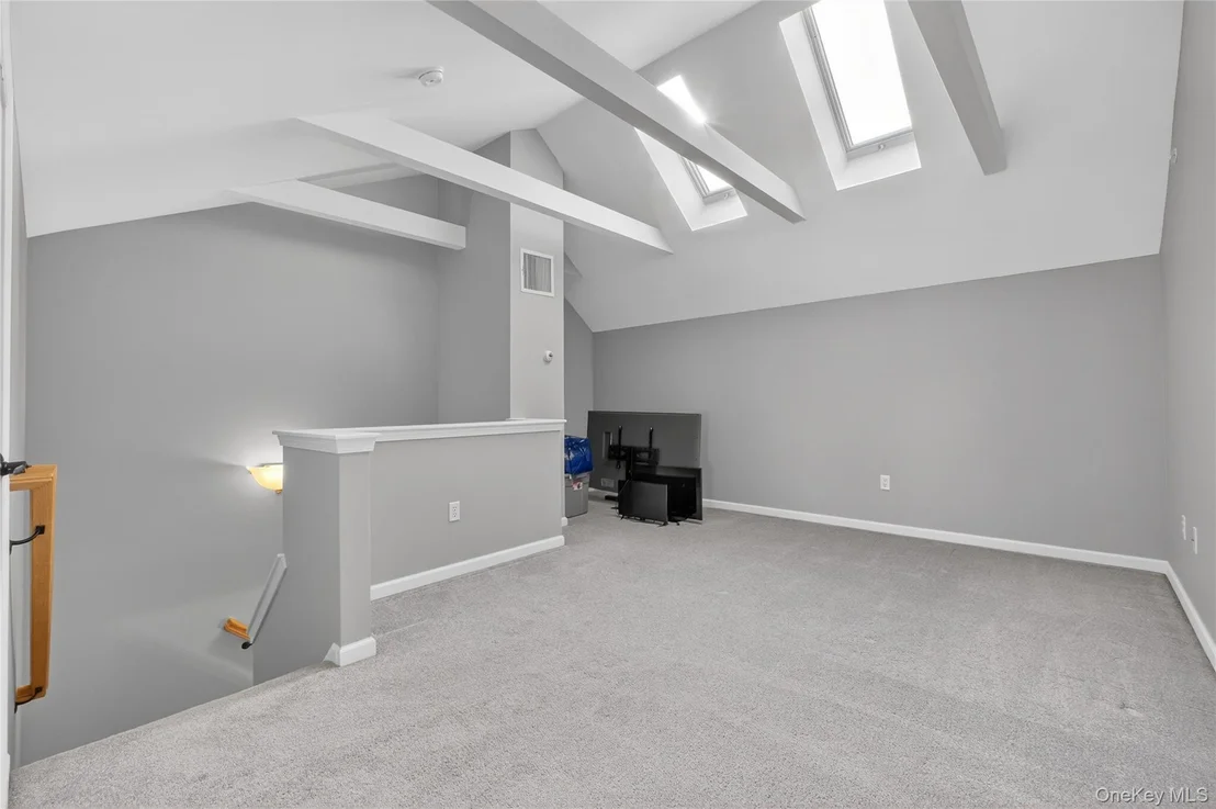 Photo of 310 Bridgeview Drive