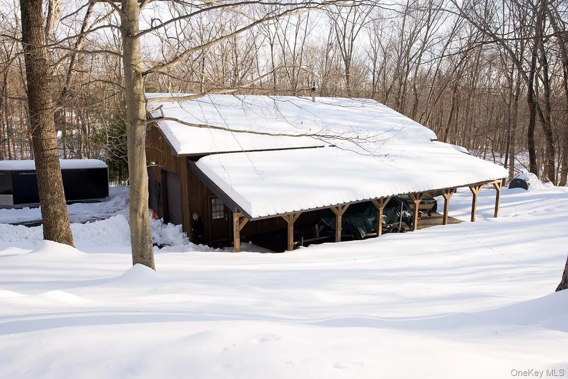 Photo of 1644 Lakes Road