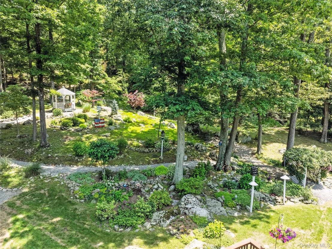 Photo of 69 Clove Brook Drive