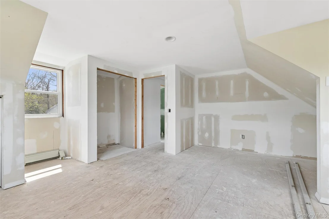 Photo of 56 Inlet Road W
