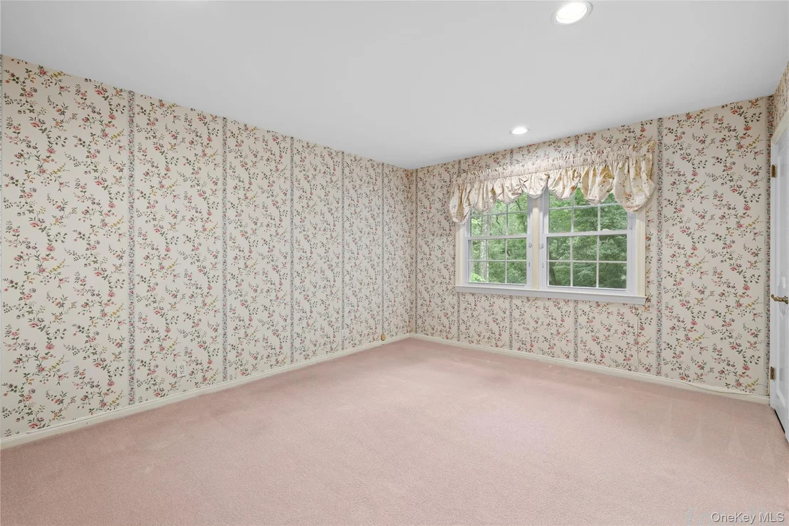 Photo of 21 Iroquois Trail