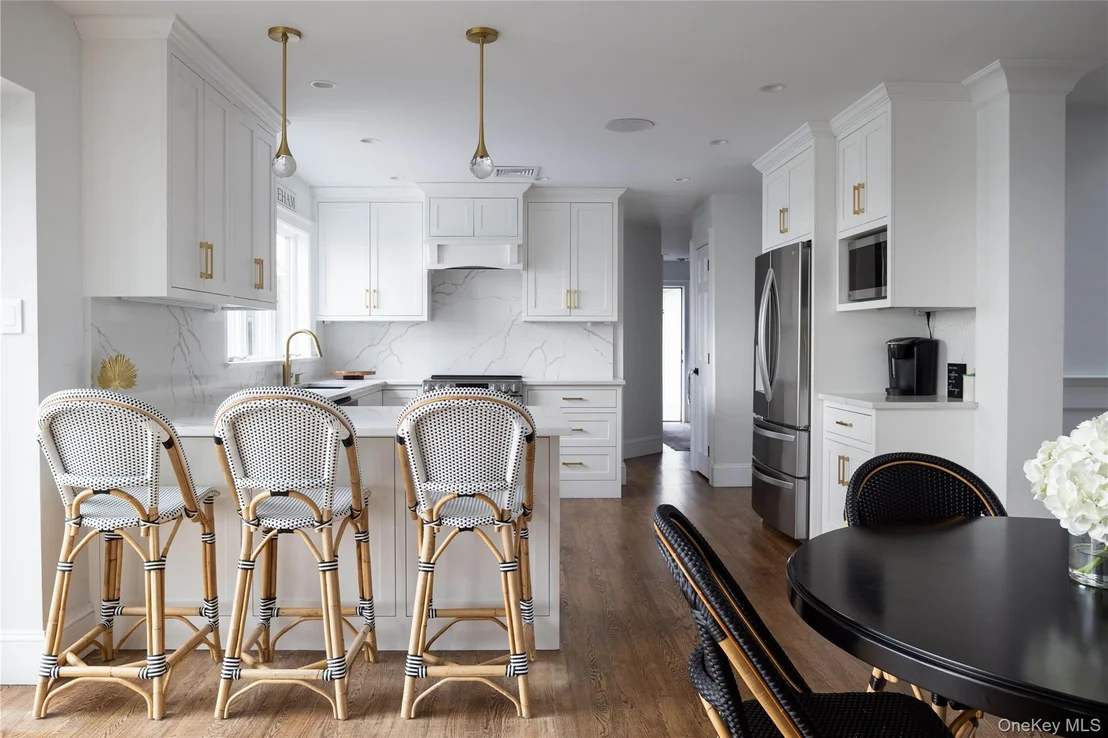 Photo of 37 Soundview Drive