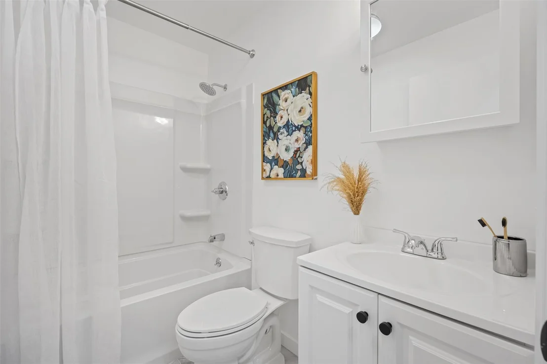 Photo of 4 Hennessey Place