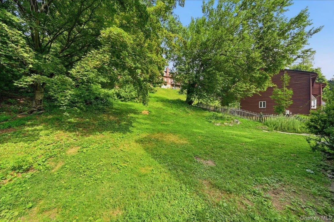 Photo of 42 Revolutionary Road