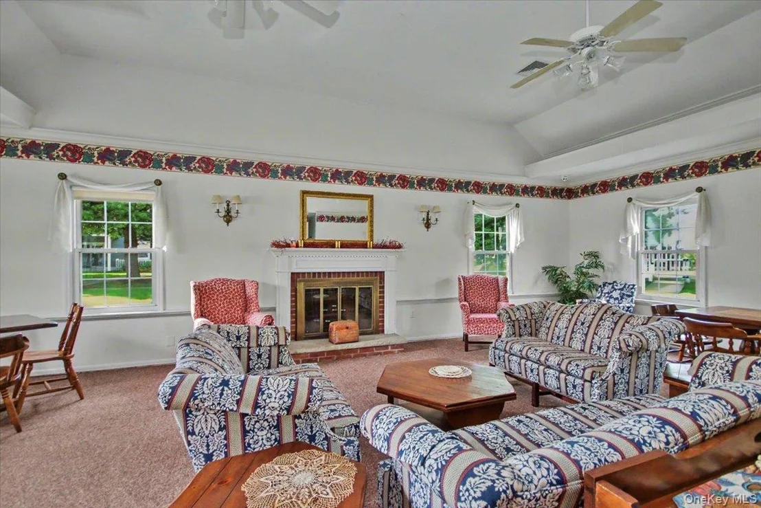 Photo of Unit D at 902 Commons Way