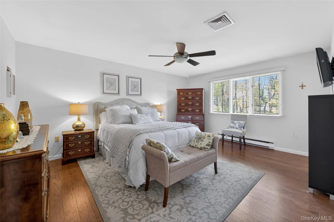 Photo of 70 Krystal Drive