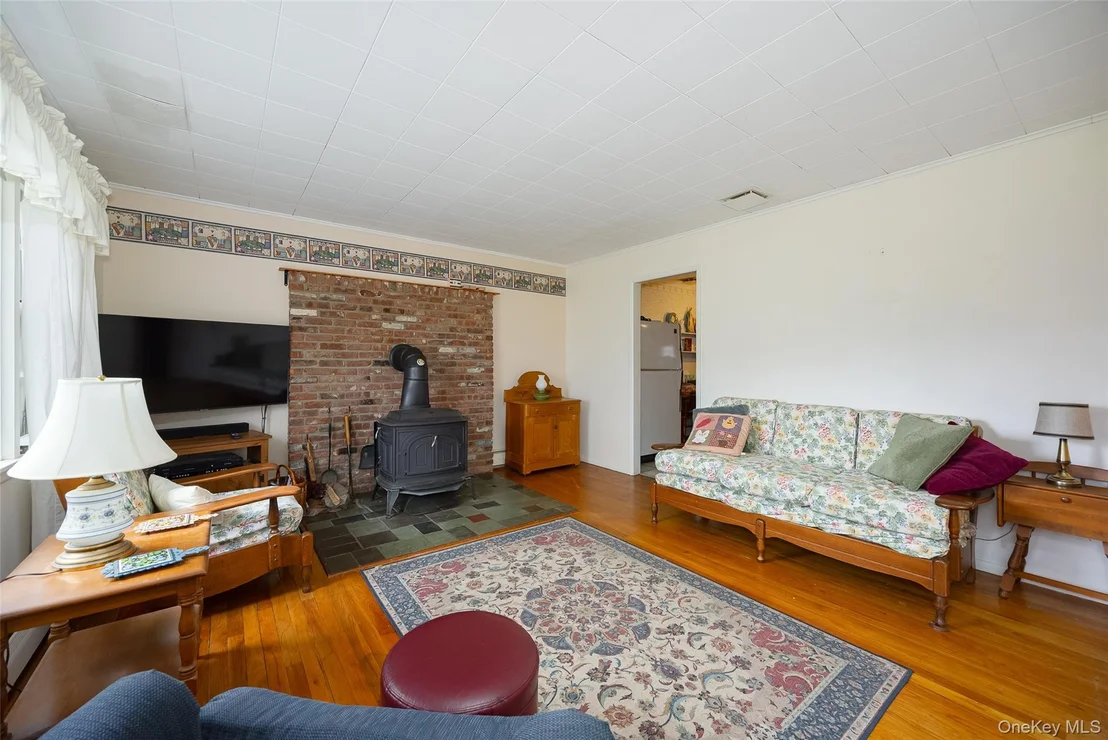 Photo of 140 Cherrywood Drive