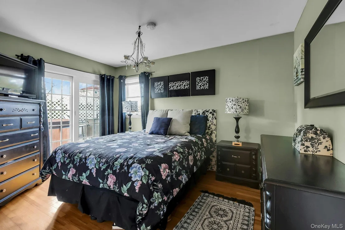 Photo of 358 Rider Avenue