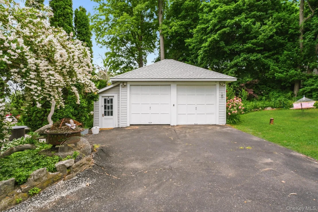 Photo of 24 Tamarack Road