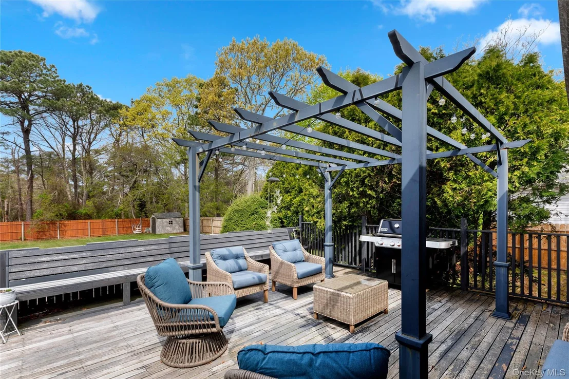 Photo of 44 Maple Avenue