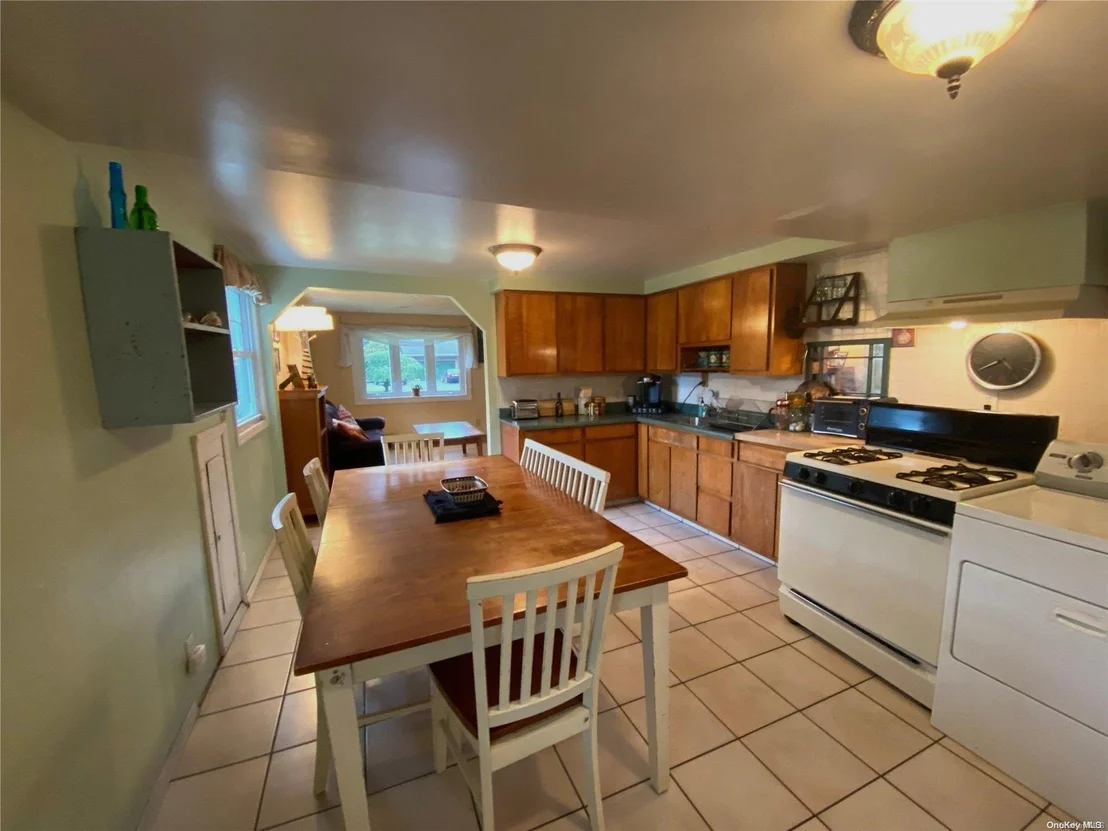 Photo of 41 Chenango Drive