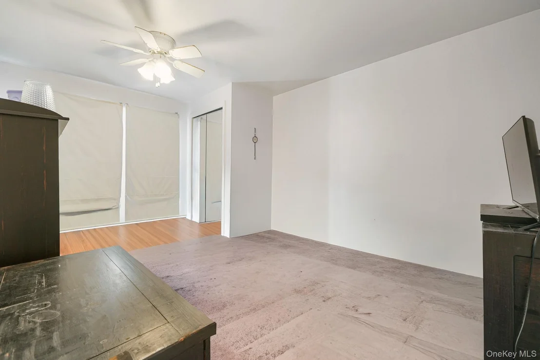 Photo of 105 Williamsburg Drive