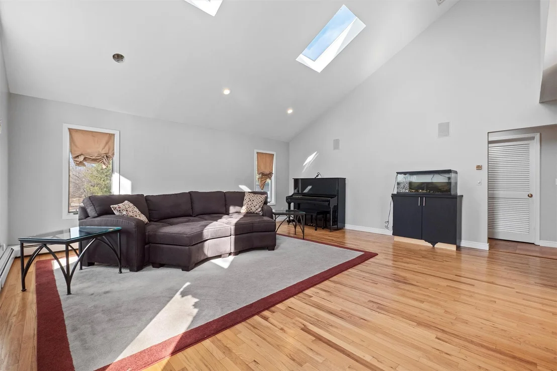 Photo of 31 Waters Edge