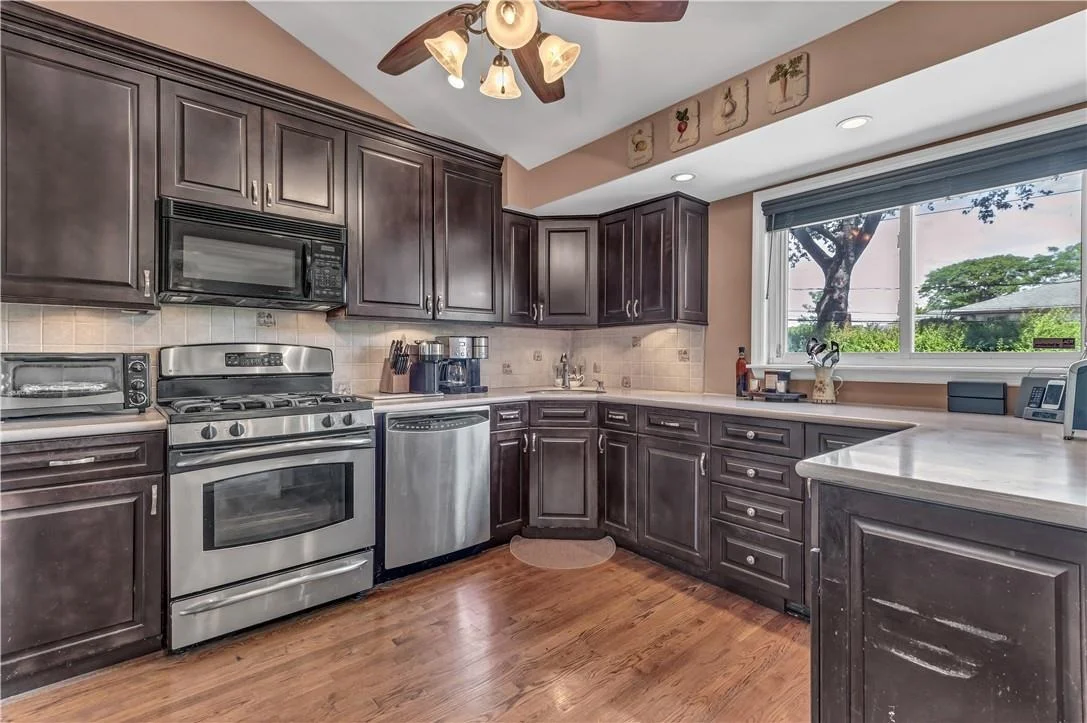 Photo of 10 Knoll Lane