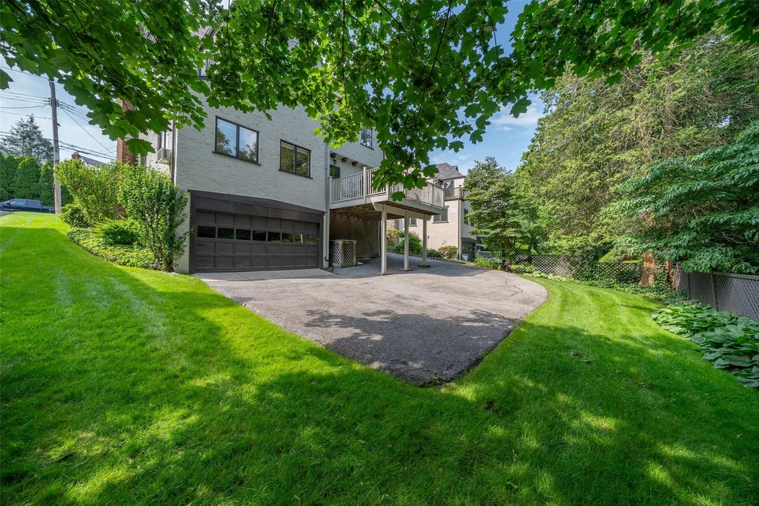 Photo of 44 Parkview Drive