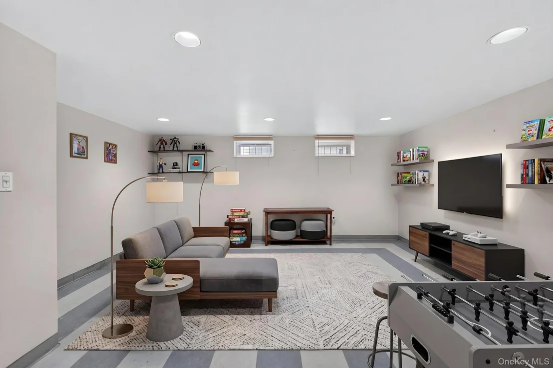 Photo of 625 Sackman Street