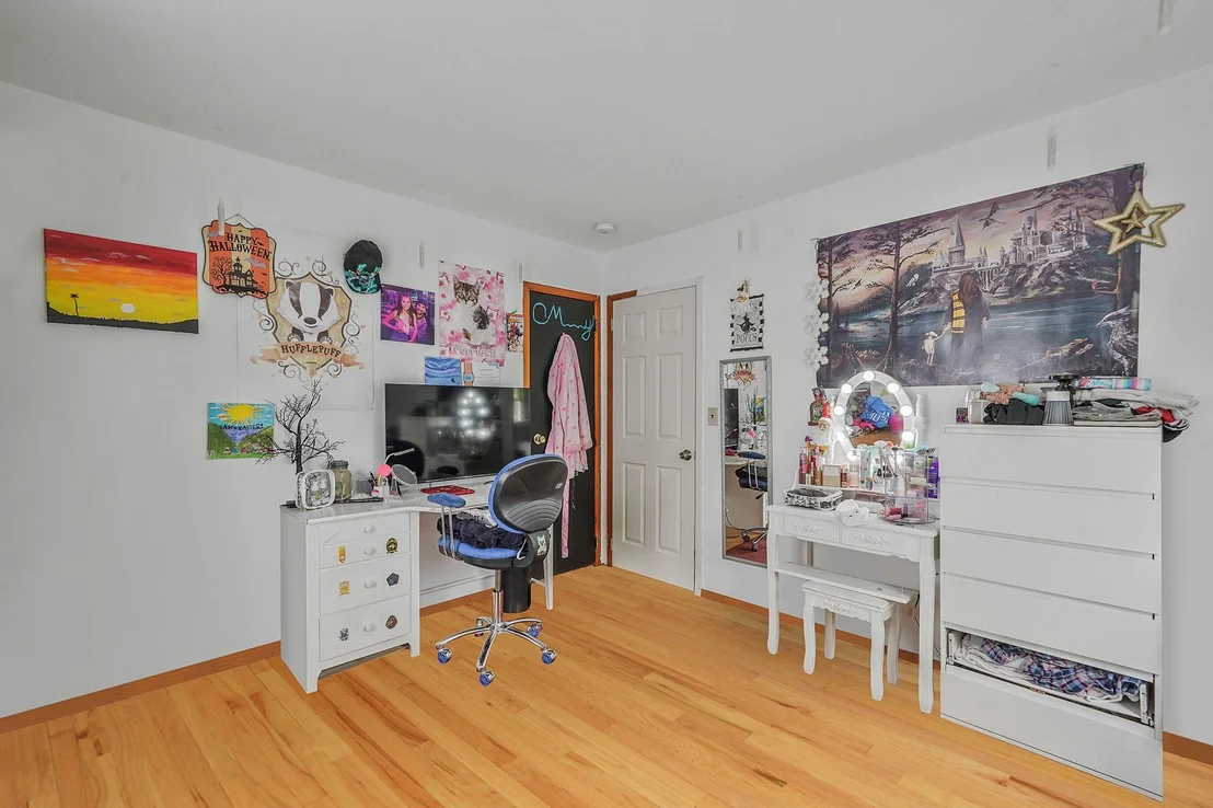 Photo of 2 Queen Drive