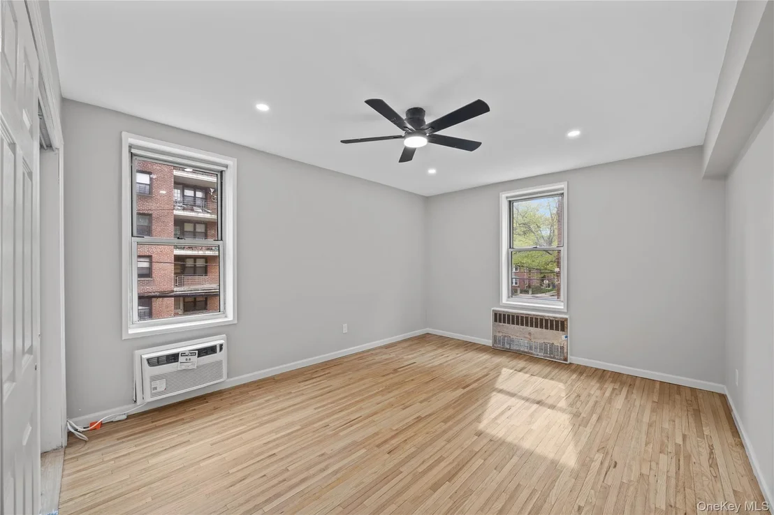 Photo of Unit 2A at 6535 Broadway
