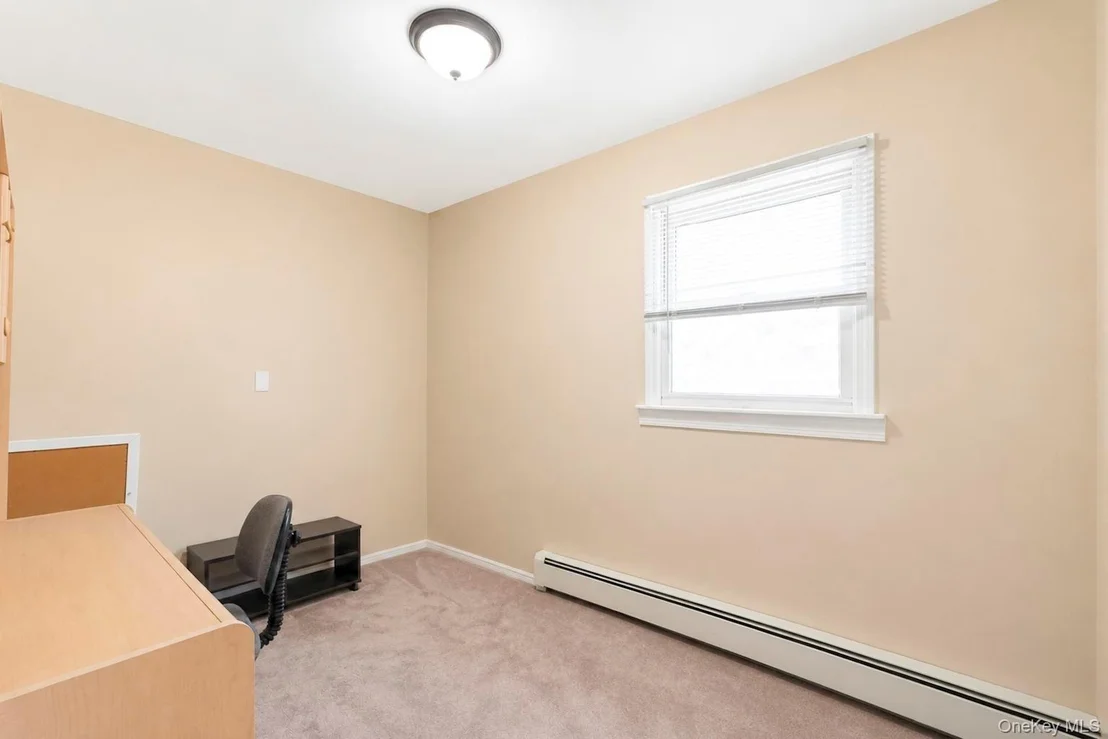 Photo of 117 Selden Boulevard