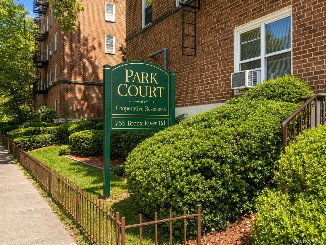 Photo of Unit 6G at 765 Bronx River Rd