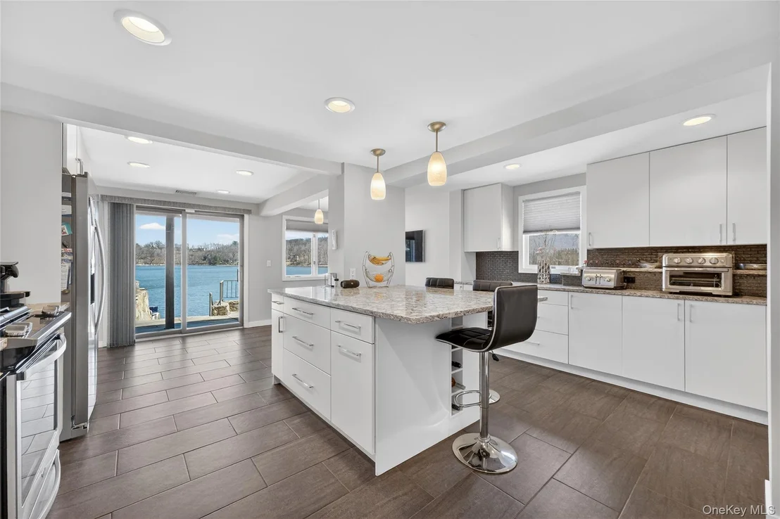 Photo of 3 Lakeside Road