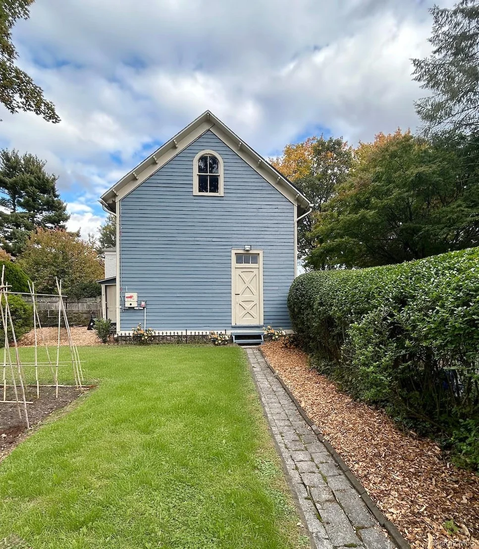 Photo of 36 Belden Avenue