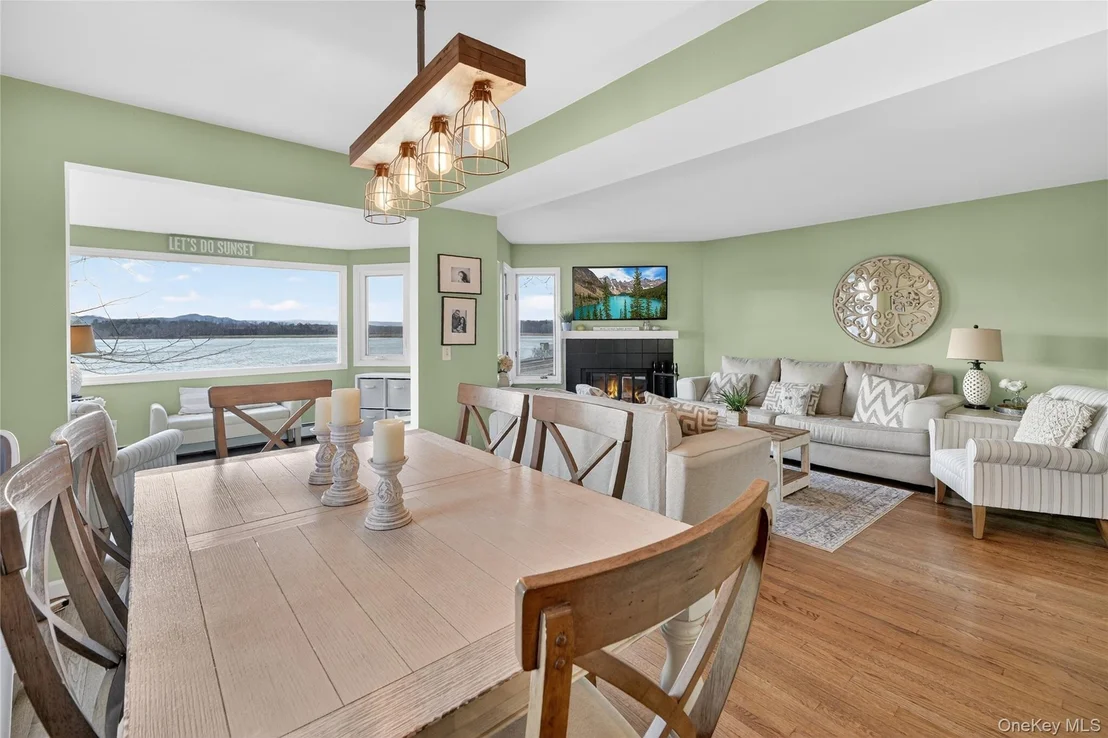 Photo of 1501 Eagle Bay Drive