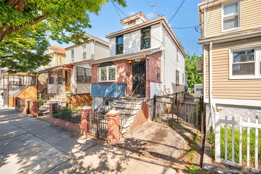 Photo of 1787 Randall Avenue
