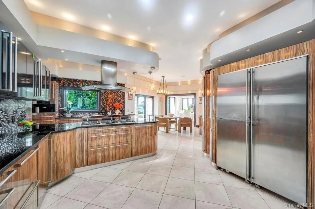 Photo of 1101 Harbor Road