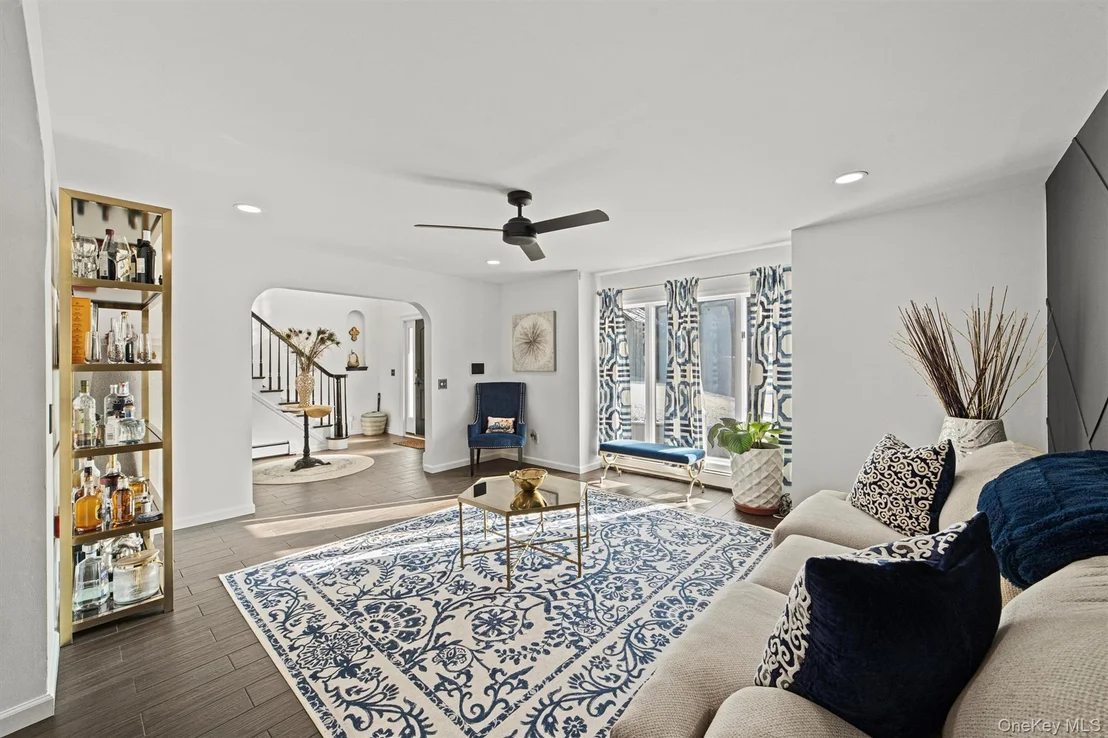 Photo of 21 Pershing Avenue