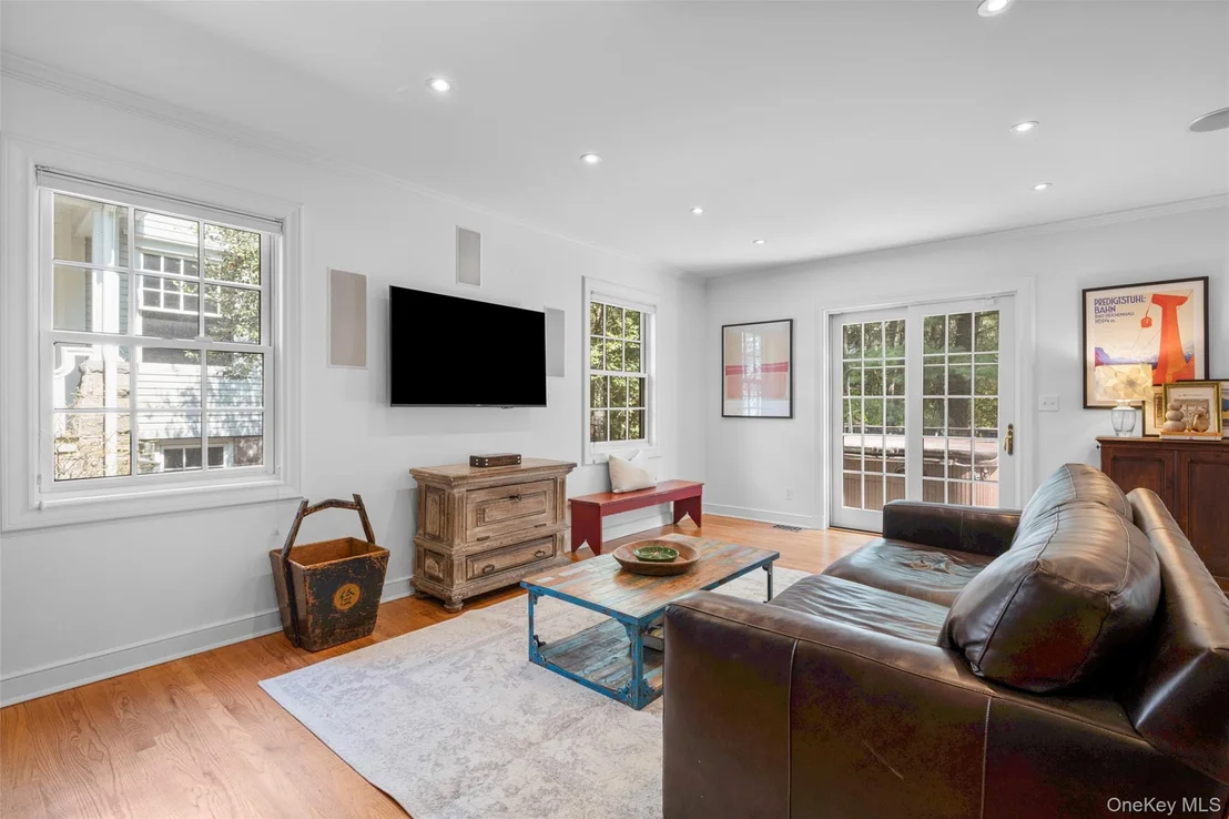 Photo of 210 Cliff Avenue