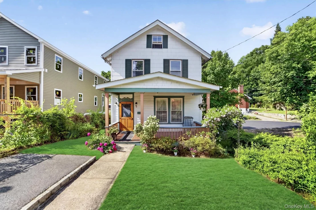Photo of 33 Maurice Avenue