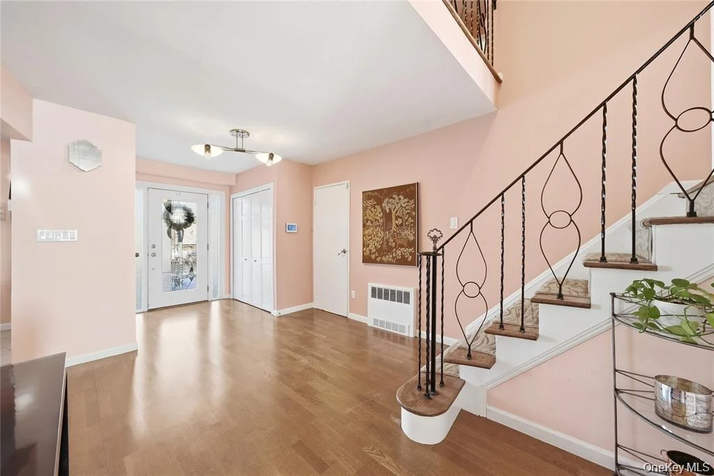 Photo of 3094 Riverside Drive